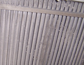 Cáu cặn dàn ngưng xối nước